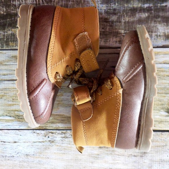 *SOLD* Carter's Little Kid Casual Boots - Picture 6 of 8